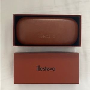 Illesteva Sunglass Case and Box